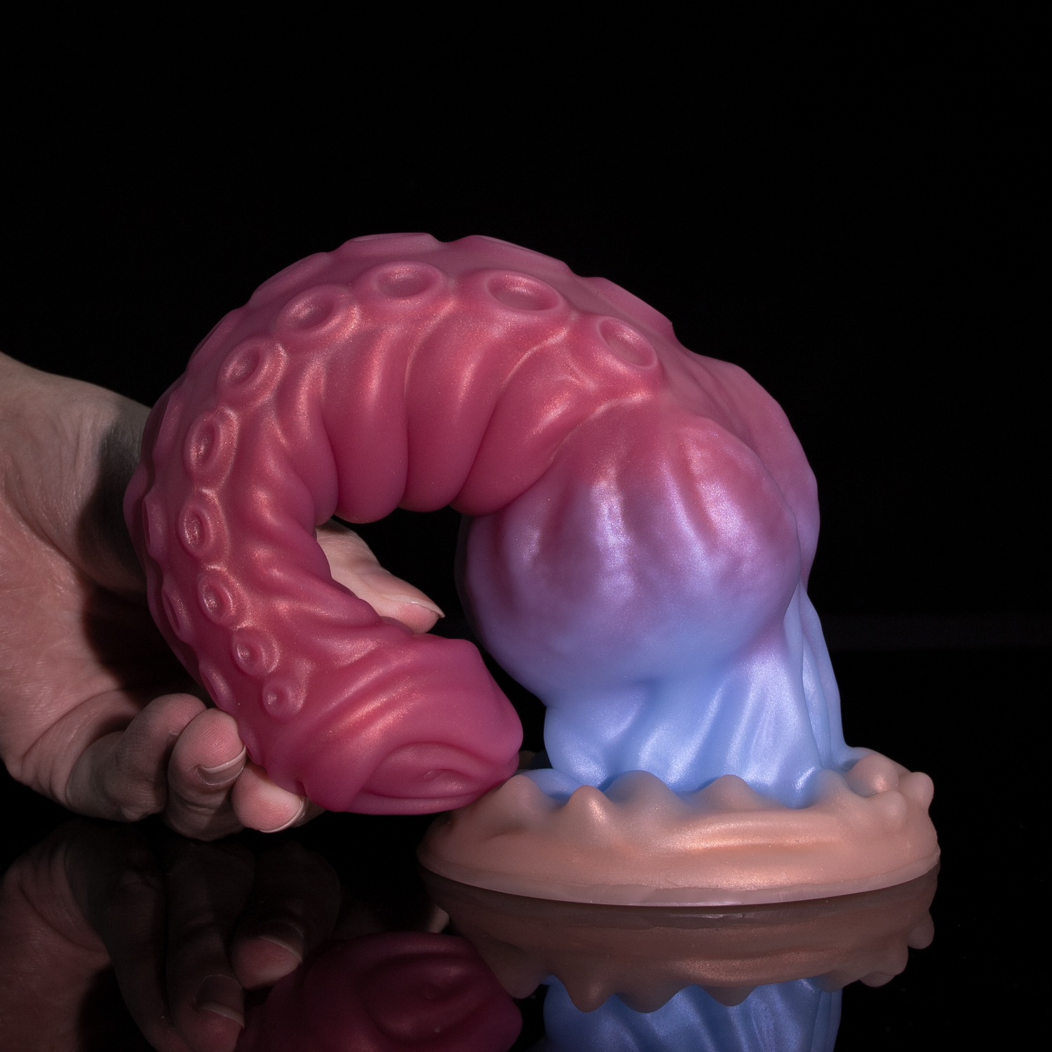 FD5252 Gradient Octopus Tentacle Silicone Dildo curved flexible view