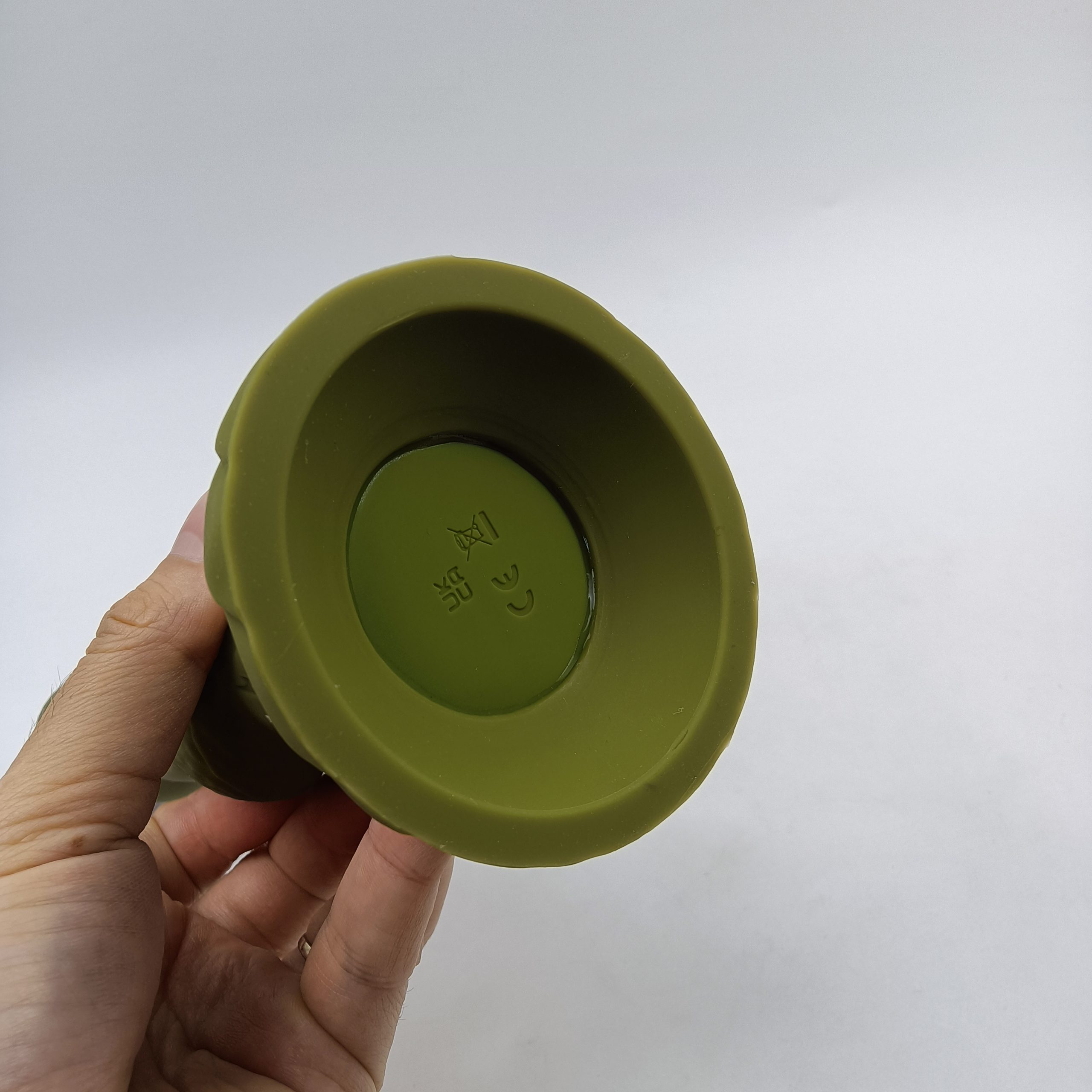 Alien thrusting vibrator strong suction cup base close-up