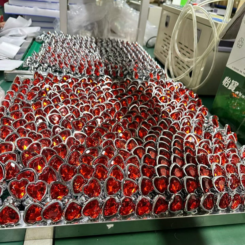 Luxury red ruby heart crystal jeweled glass butt plugs with metal base ready for wholesale