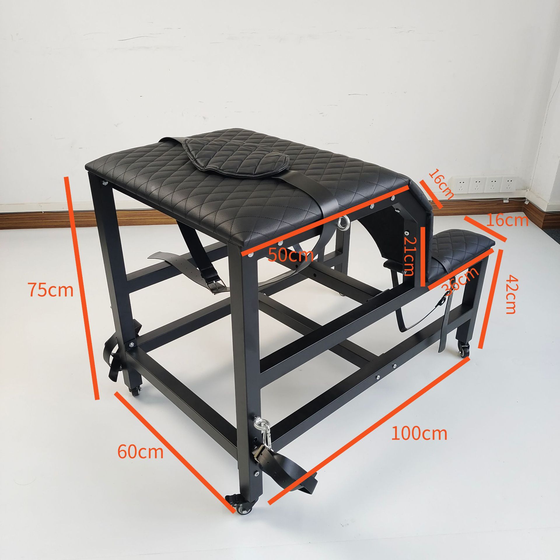 Dimension overview of the SM6122 professional bondage station