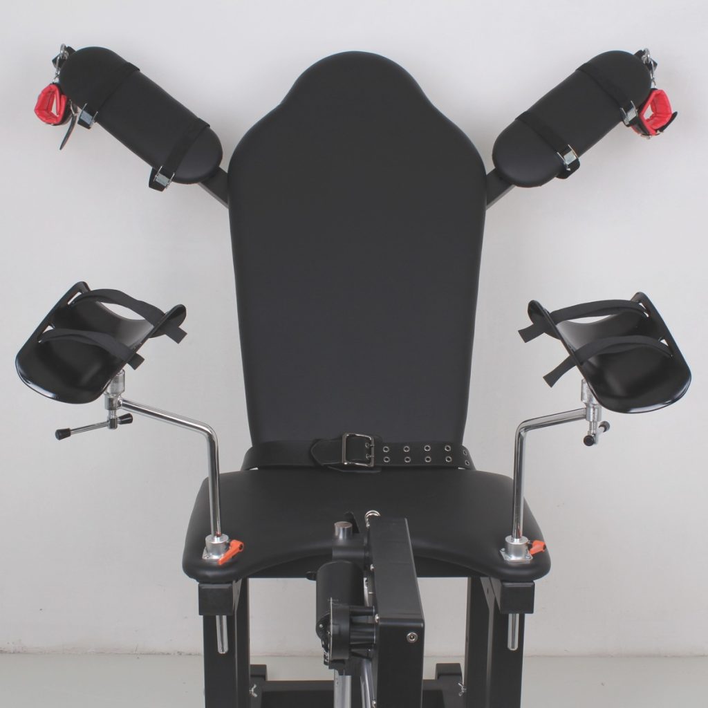 Detail of the arm restraint system on SM6910